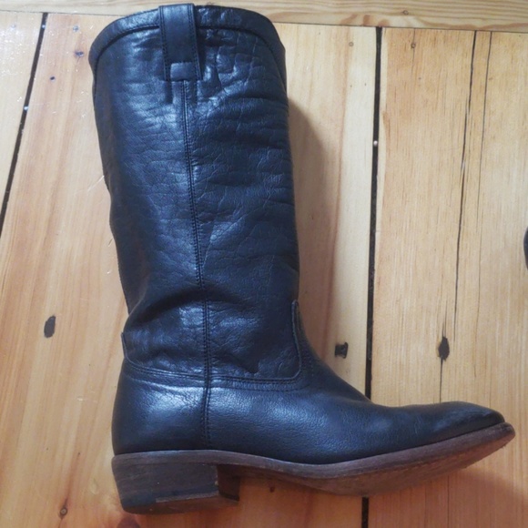 Boots - Picture 3 of 8